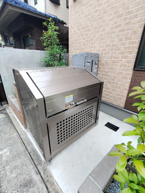 敷地内・建物