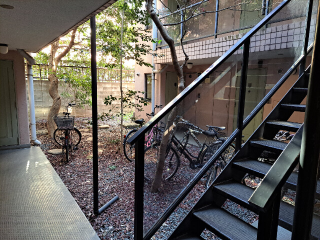 敷地内・建物