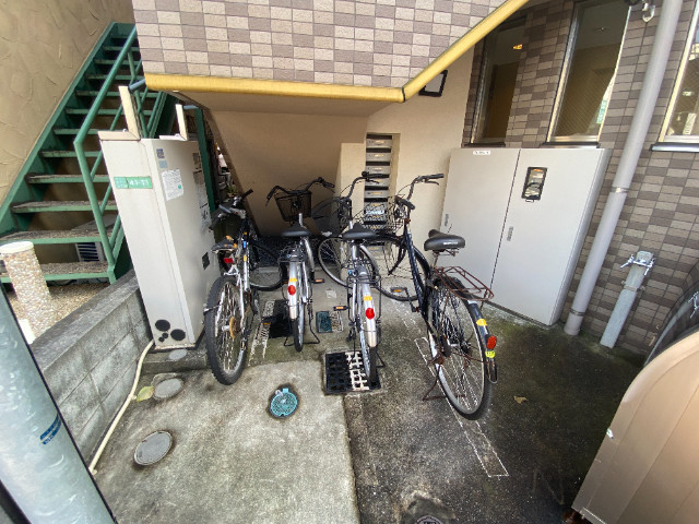 敷地内・建物
