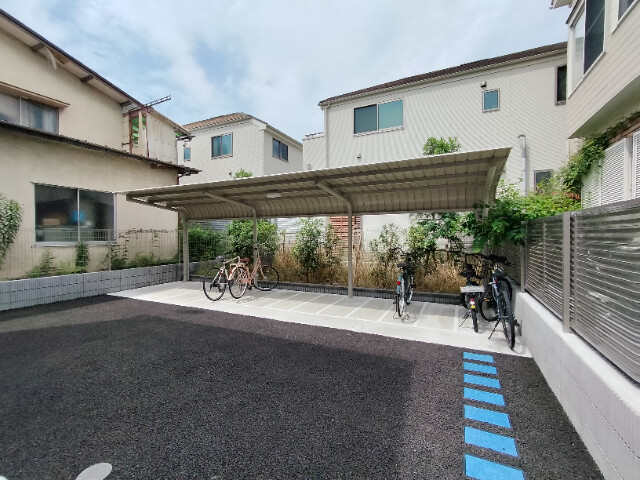 敷地内・建物