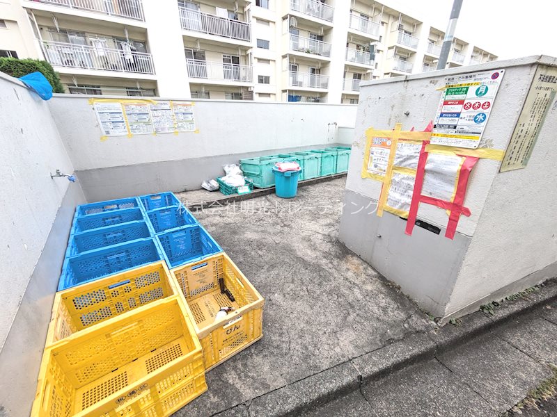 敷地内・建物