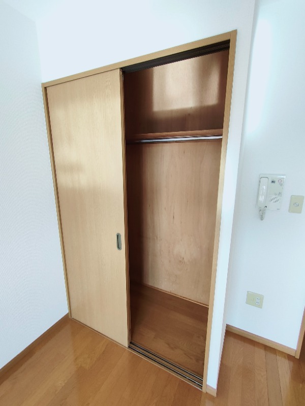 内装13