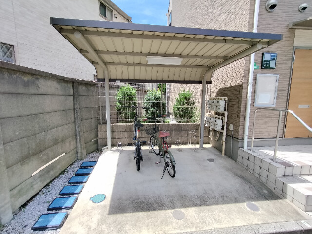 敷地内・建物