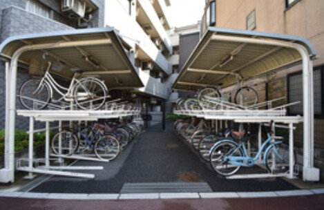 敷地内・建物