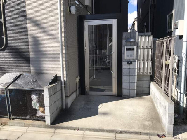 敷地内・建物