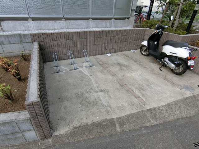 敷地内・建物