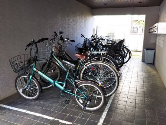 敷地内・建物