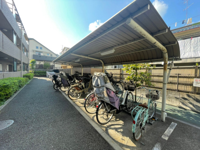 敷地内・建物