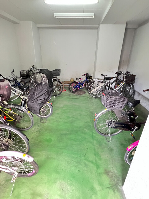 敷地内・建物