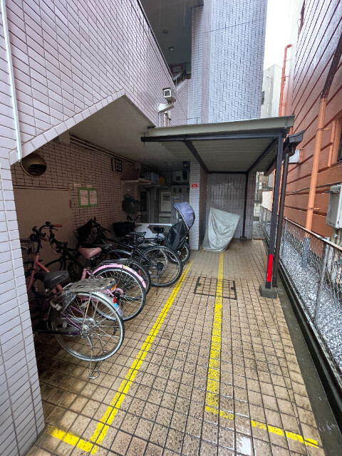敷地内・建物