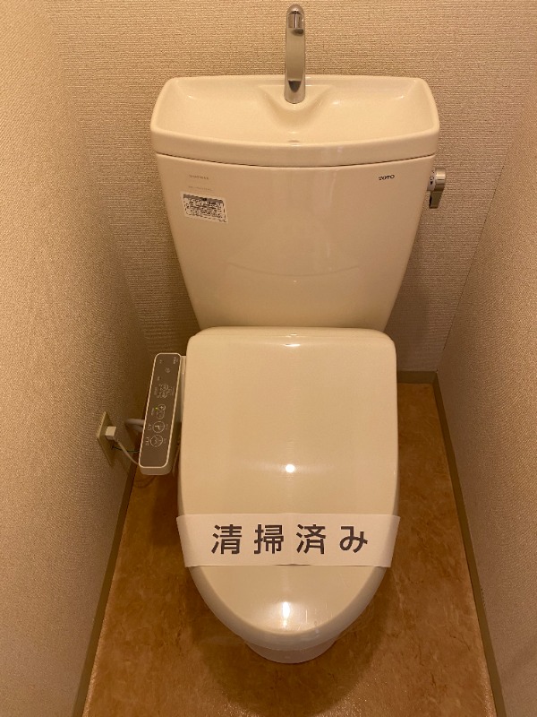 ＊他の部屋のお写真で洗浄便座無しの可能性があります。