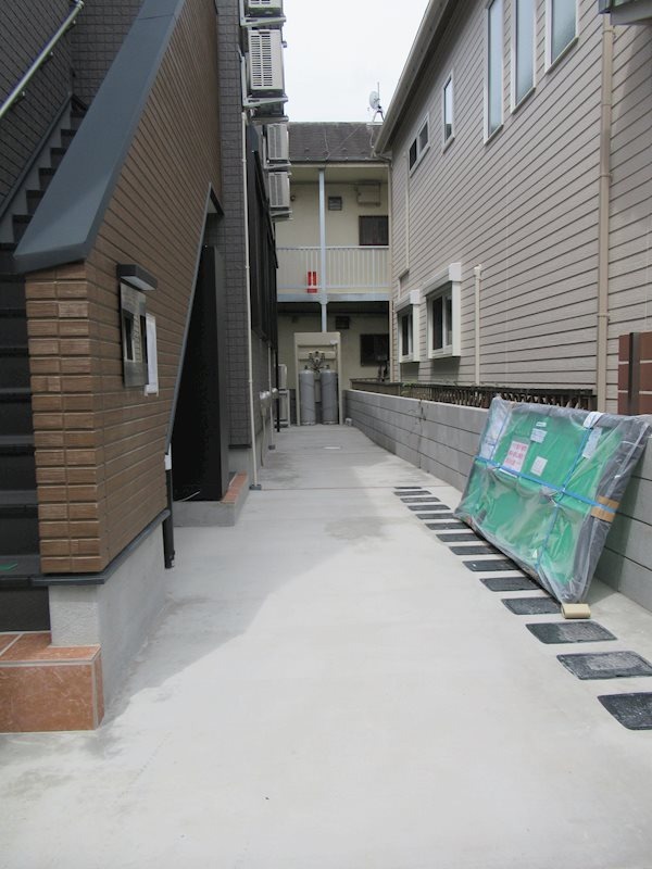 敷地内・建物