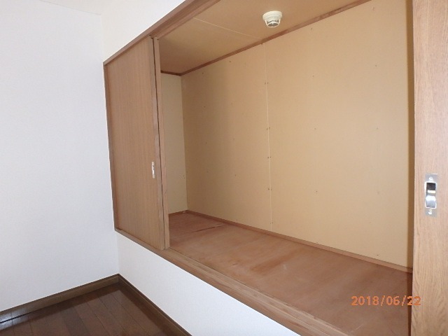 内装15