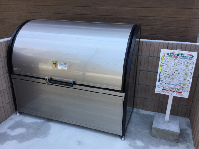 敷地内・建物