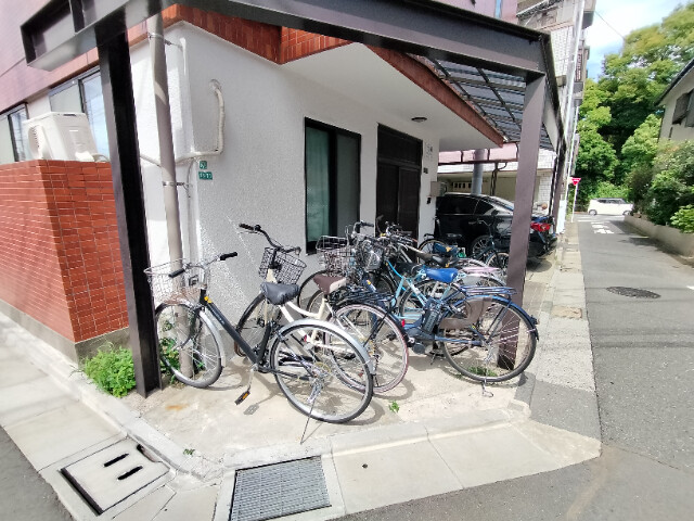 敷地内・建物