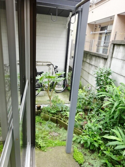 敷地内・建物