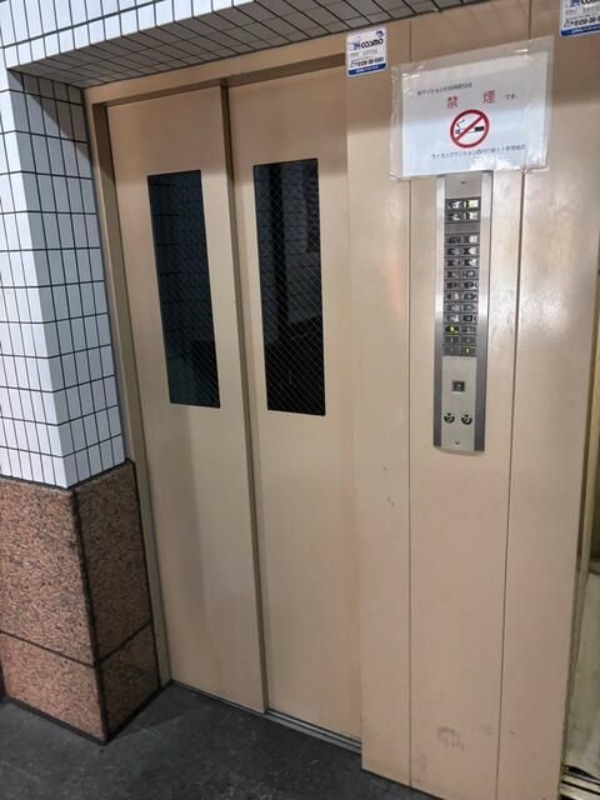 ロビー