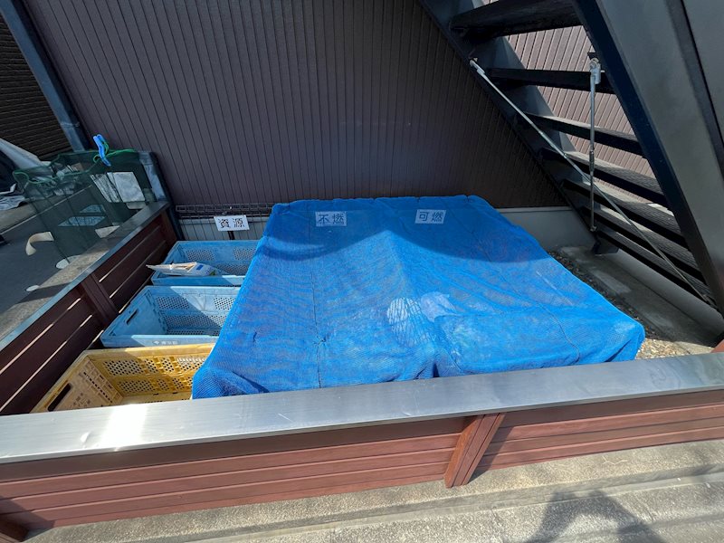敷地内・建物