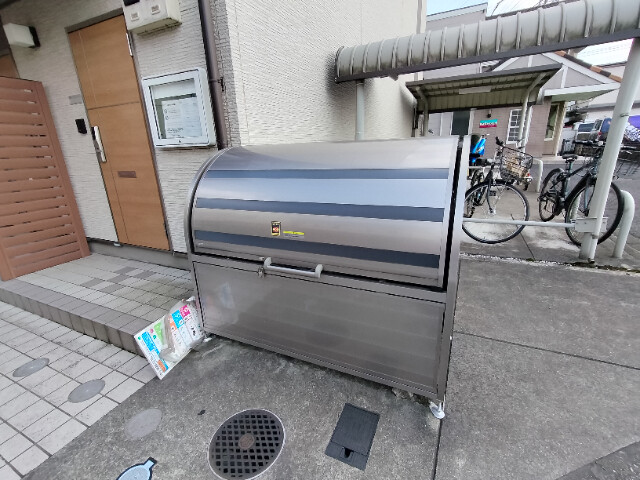 敷地内・建物