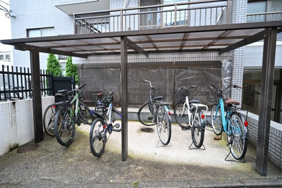 敷地内・建物