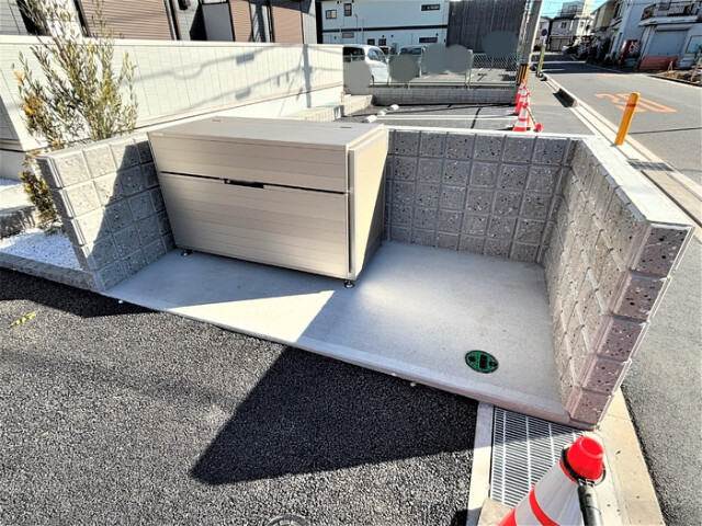 敷地内・建物