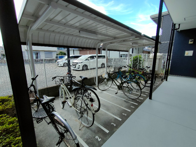 敷地内・建物