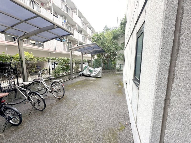 敷地内・建物