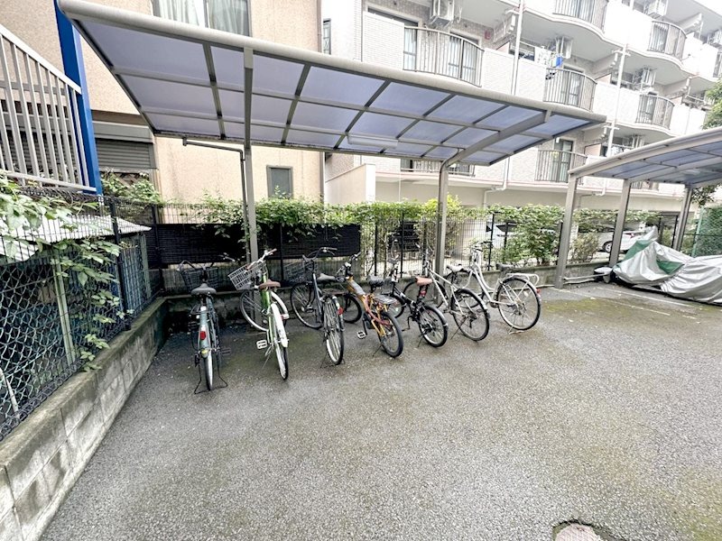 敷地内・建物