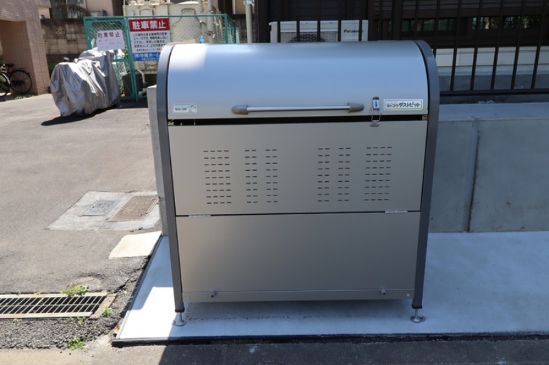 敷地内・建物