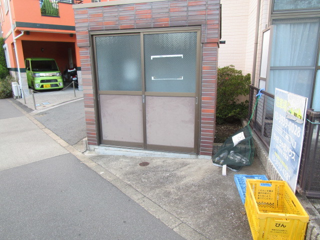 敷地内/建物