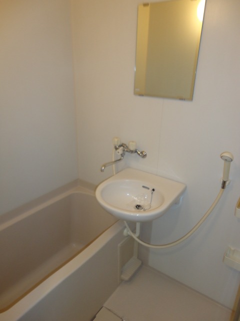 ＊退去前である為、他のお部屋の写真を掲載。