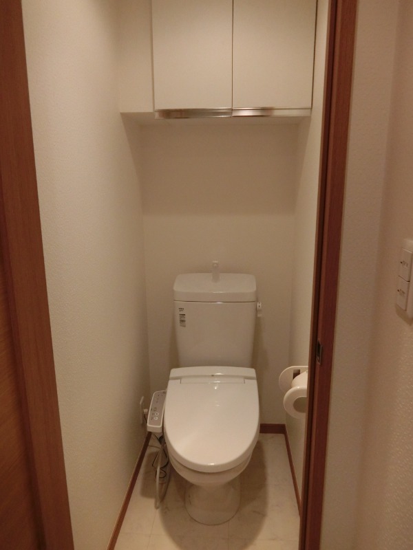 便利な上部収納付き♪