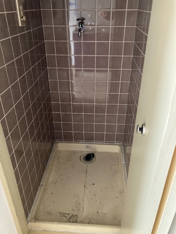 洗濯機置き場※リフォーム前のお写真です。