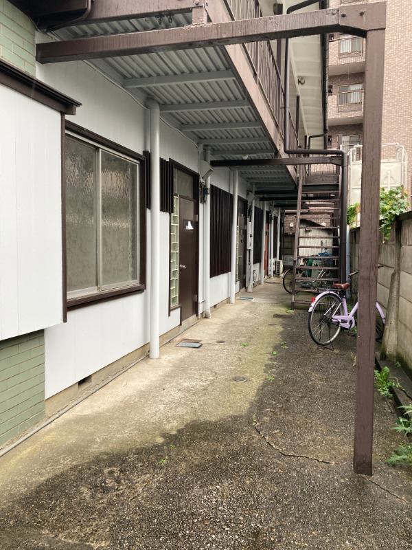敷地内・建物