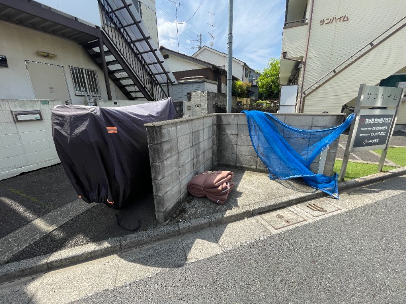 敷地内・建物
