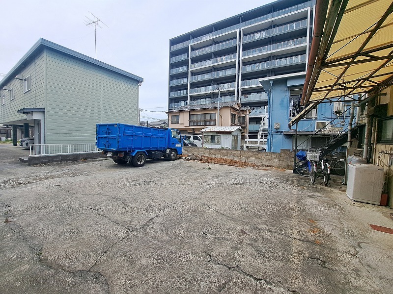 敷地内・建物