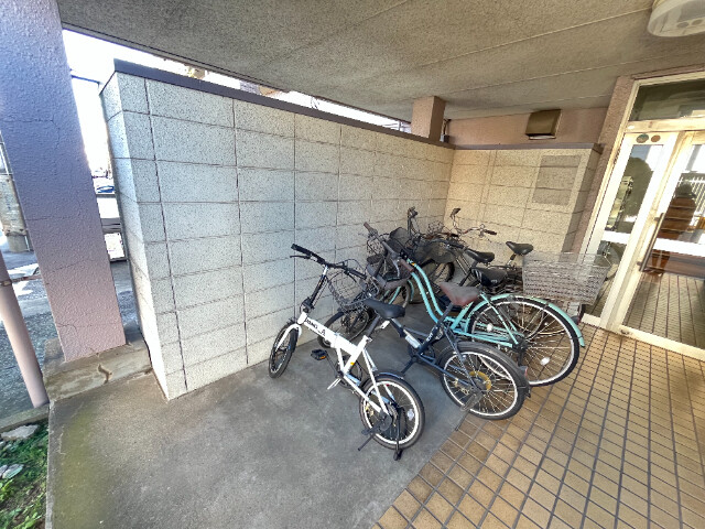 敷地内・建物