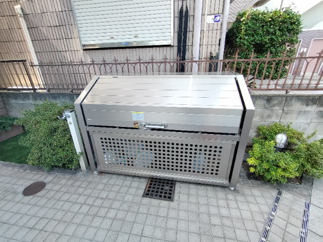 敷地内・建物