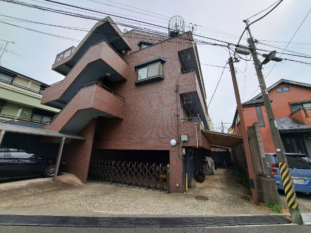 敷地内・建物