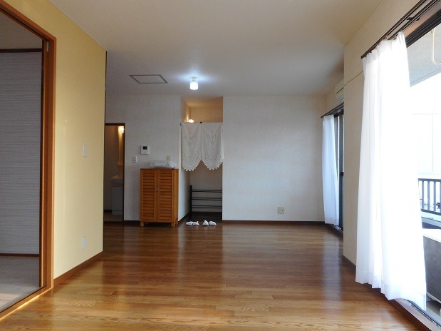 ※掲載の写真は別号室の参考写真です。