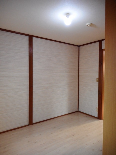 ※掲載の写真は別号室の参考写真です。