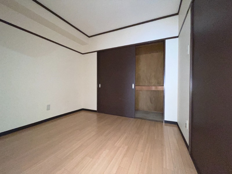 ※掲載の写真は別号室の参考写真になります。