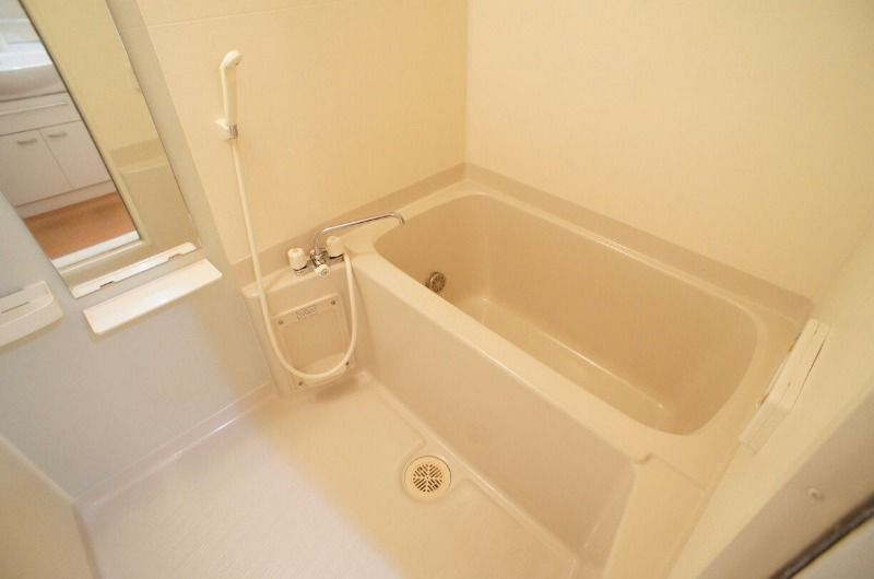 ※掲載写真は別号室の参考写真です
