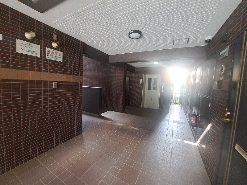 敷地内・建物
