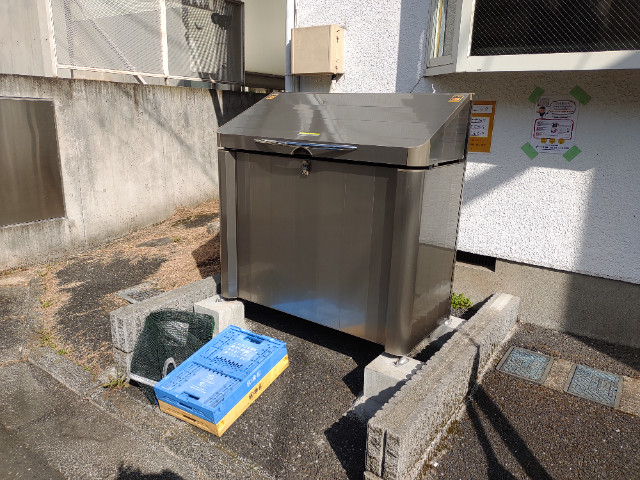 敷地内・建物