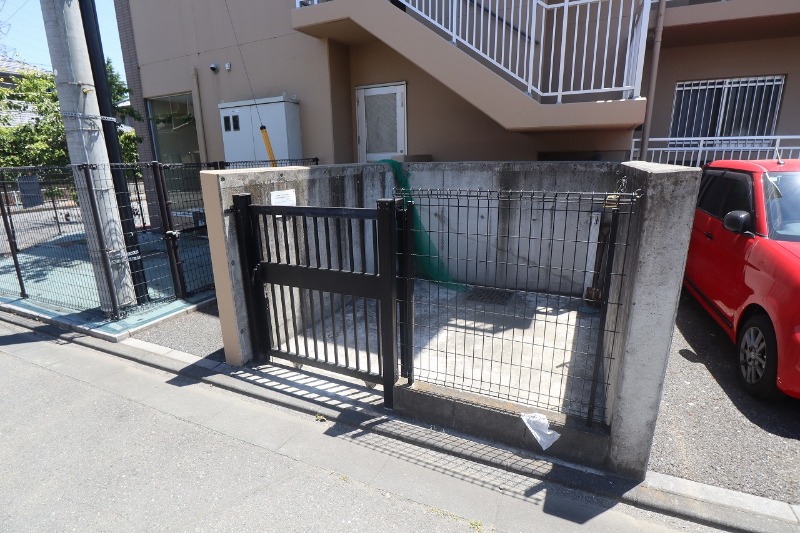 敷地内・建物