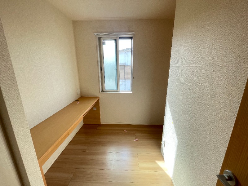 ※別号室写真　書斎3.3帖
