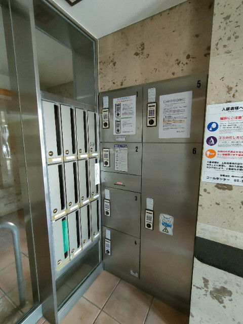 敷地内・建物