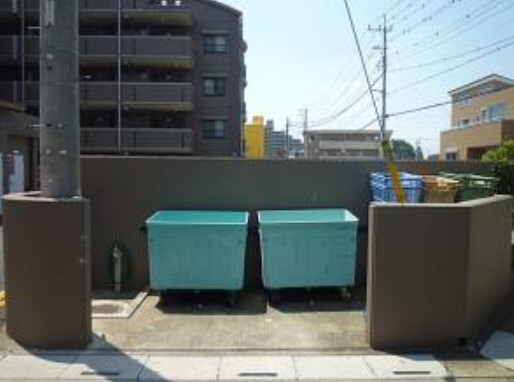 敷地内・建物
