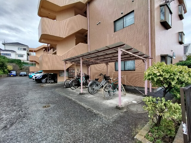 敷地内・建物